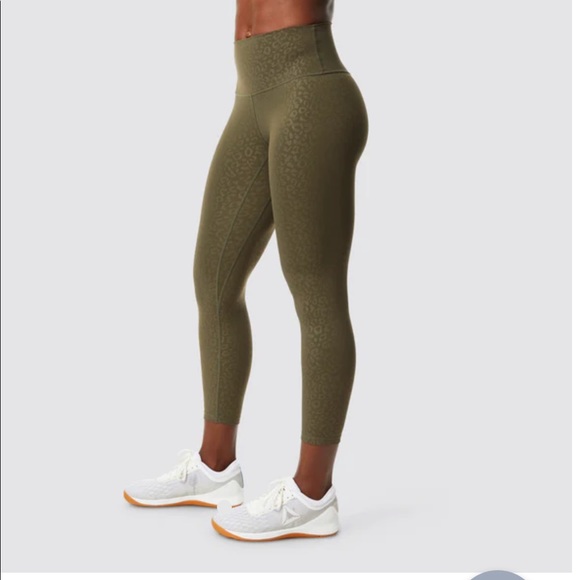 Born Primitive Fierce leggings. Black cherry leopard print. Size Large. $65. - Picture 4 of 6